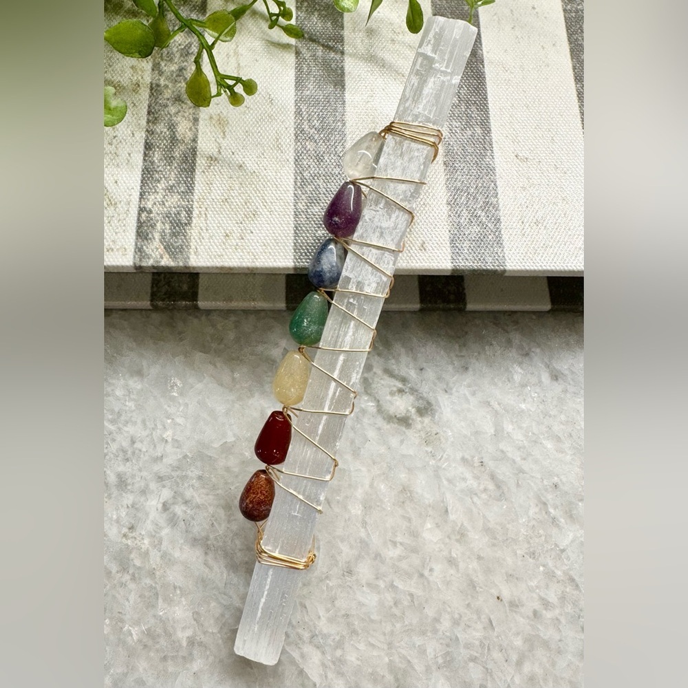 New Natural Shimmer Frosty Selenite Crystal Wand w/ Natural Chakra Gemstones - Picture 4 of 9